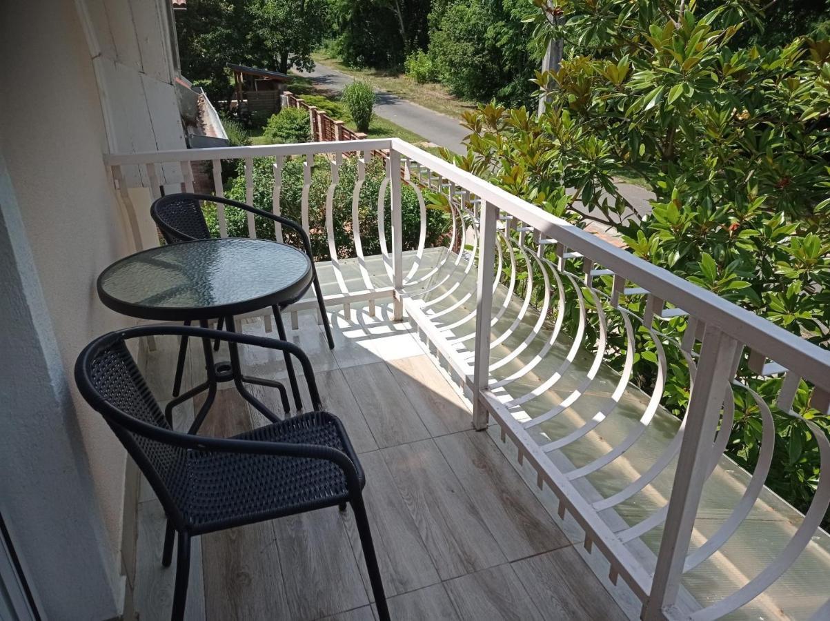 Sommer Ferienhaus บาลาตอนซาร์โซ ภายนอก รูปภาพ